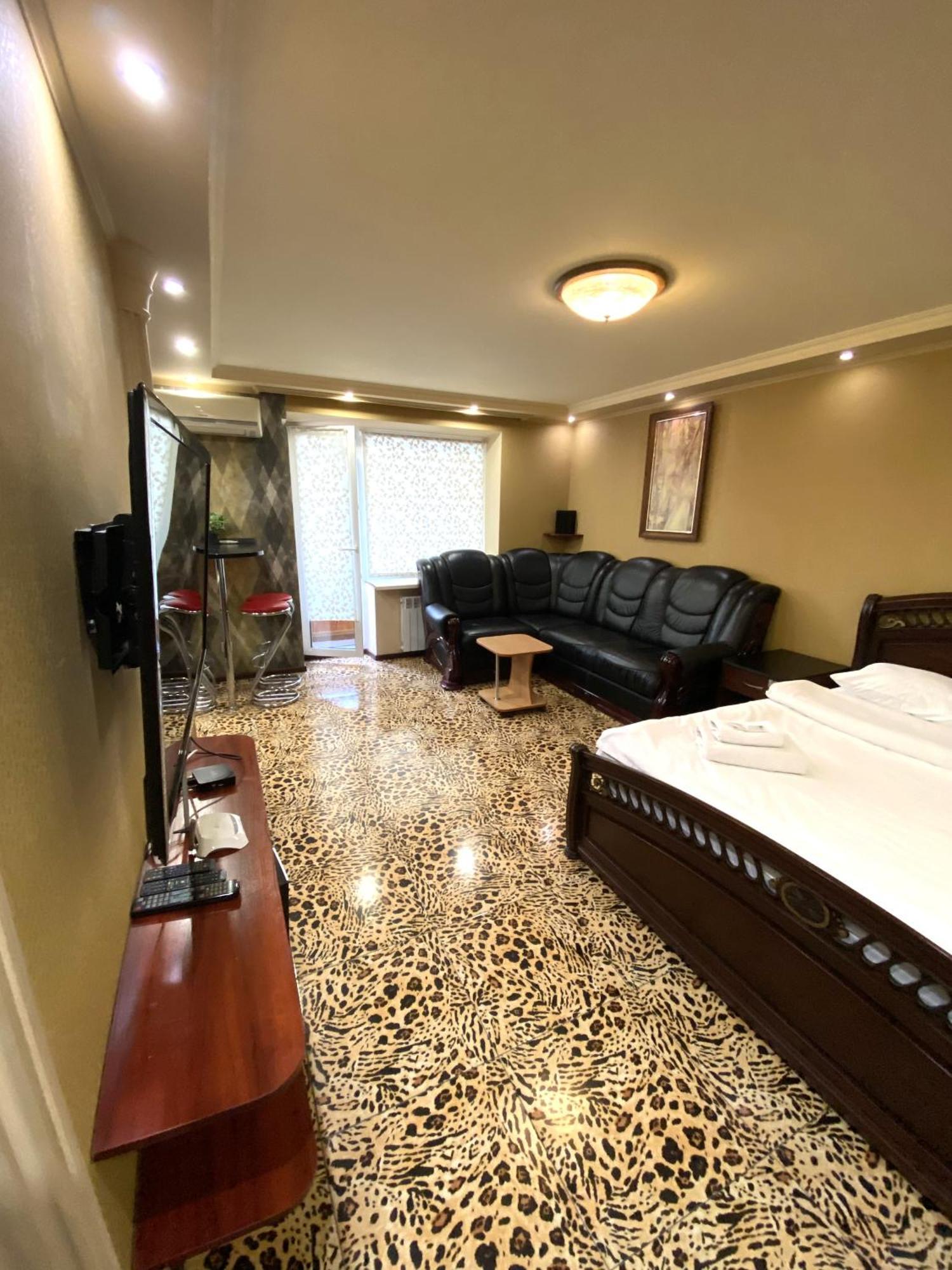 Inn Home Apartments - Pechersk Area Kiev Luaran gambar