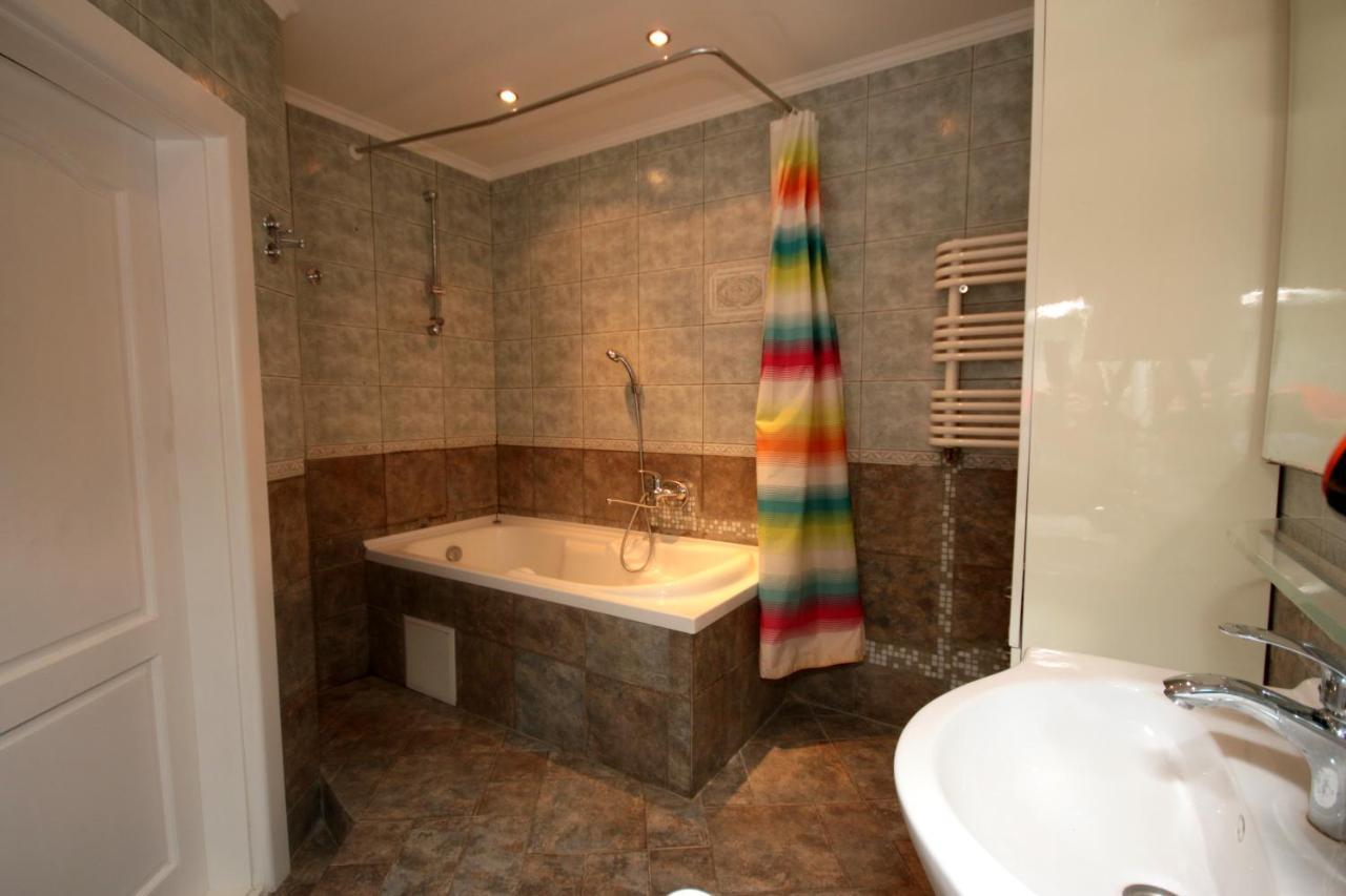 Inn Home Apartments - Pechersk Area Kiev Luaran gambar